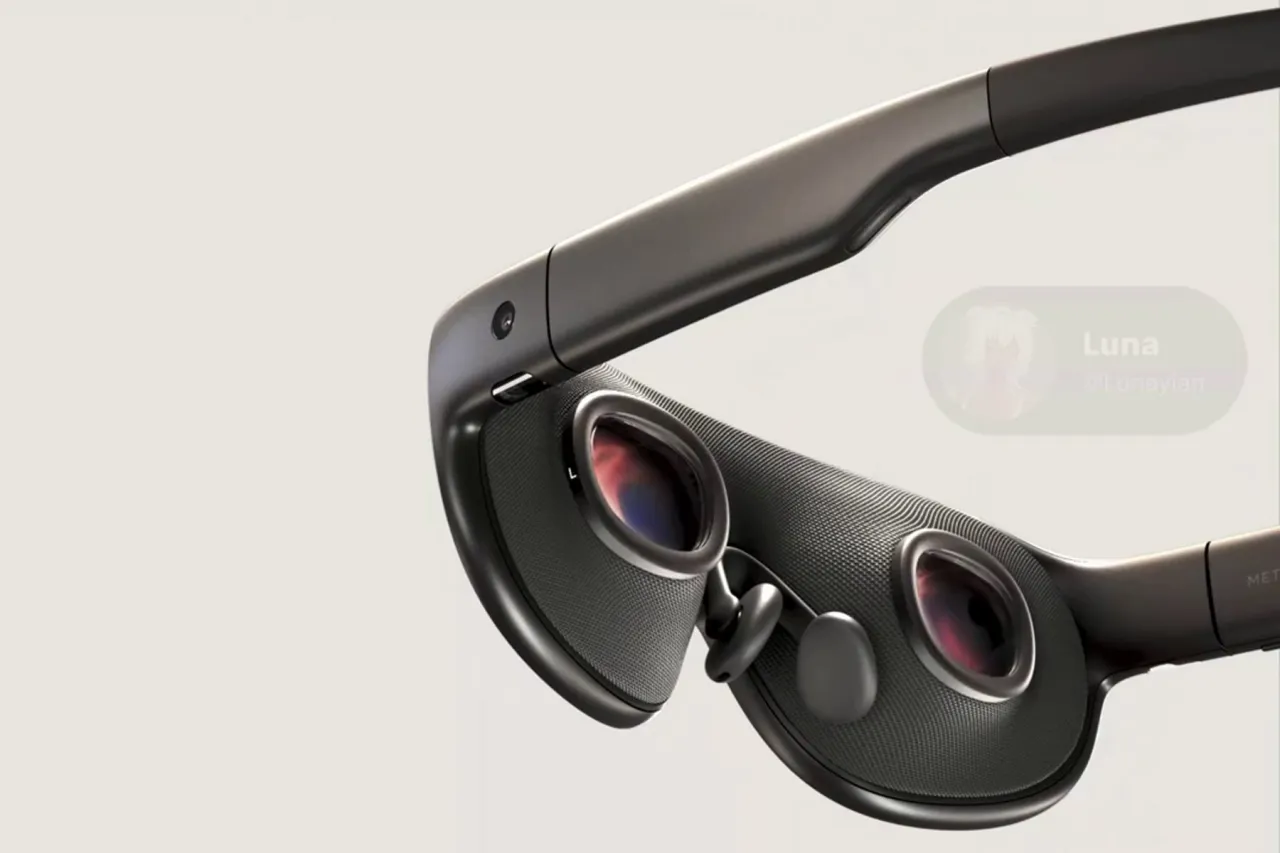 Leaked Meta Phoenix headset