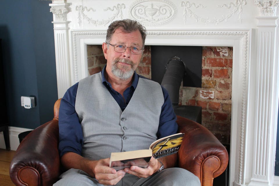 Conn Iggulden Headshot 2