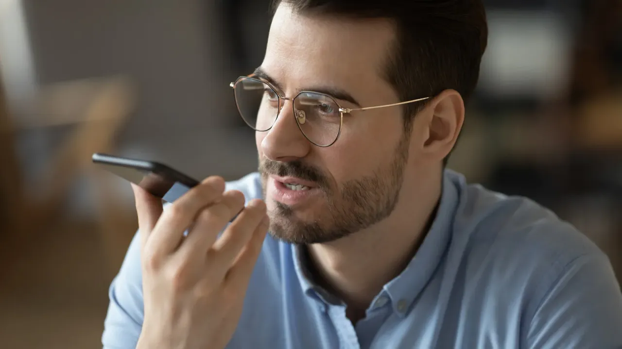 قابلیت جذاب تایپ صوتی پیکسل ۱۱ برای همه گوشیهای اندرویدی در دسترس قرار گرفت