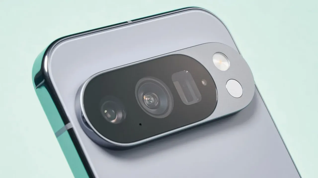 فرصت رو به پایان دارندگان Pixel 10 Pro برای دریافت اشتراک رایگان یکساله Google AI Pro